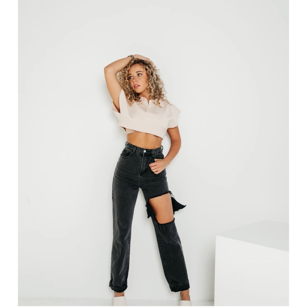 The foxy kind, black high waisted jeans